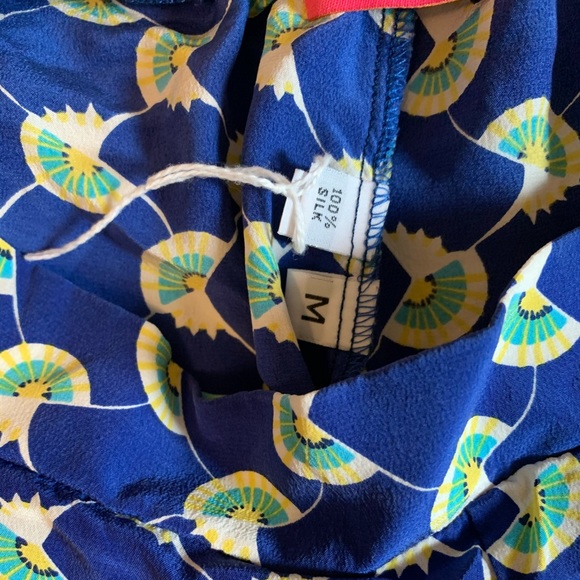 High-waisted Silk Shorts - Picture 2 of 2